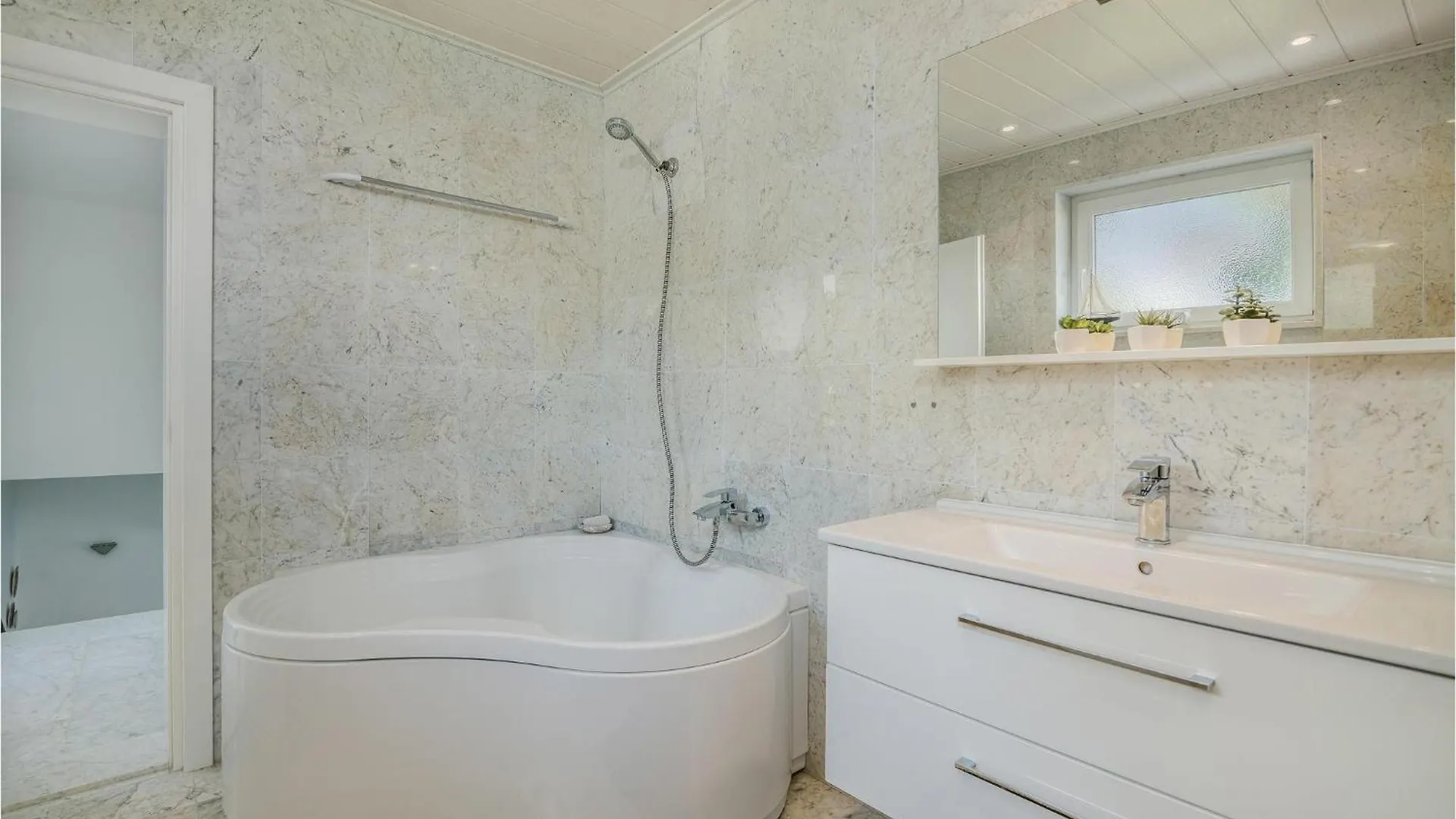 Holiday home Nice Home In Njivice With Wifi Croatia